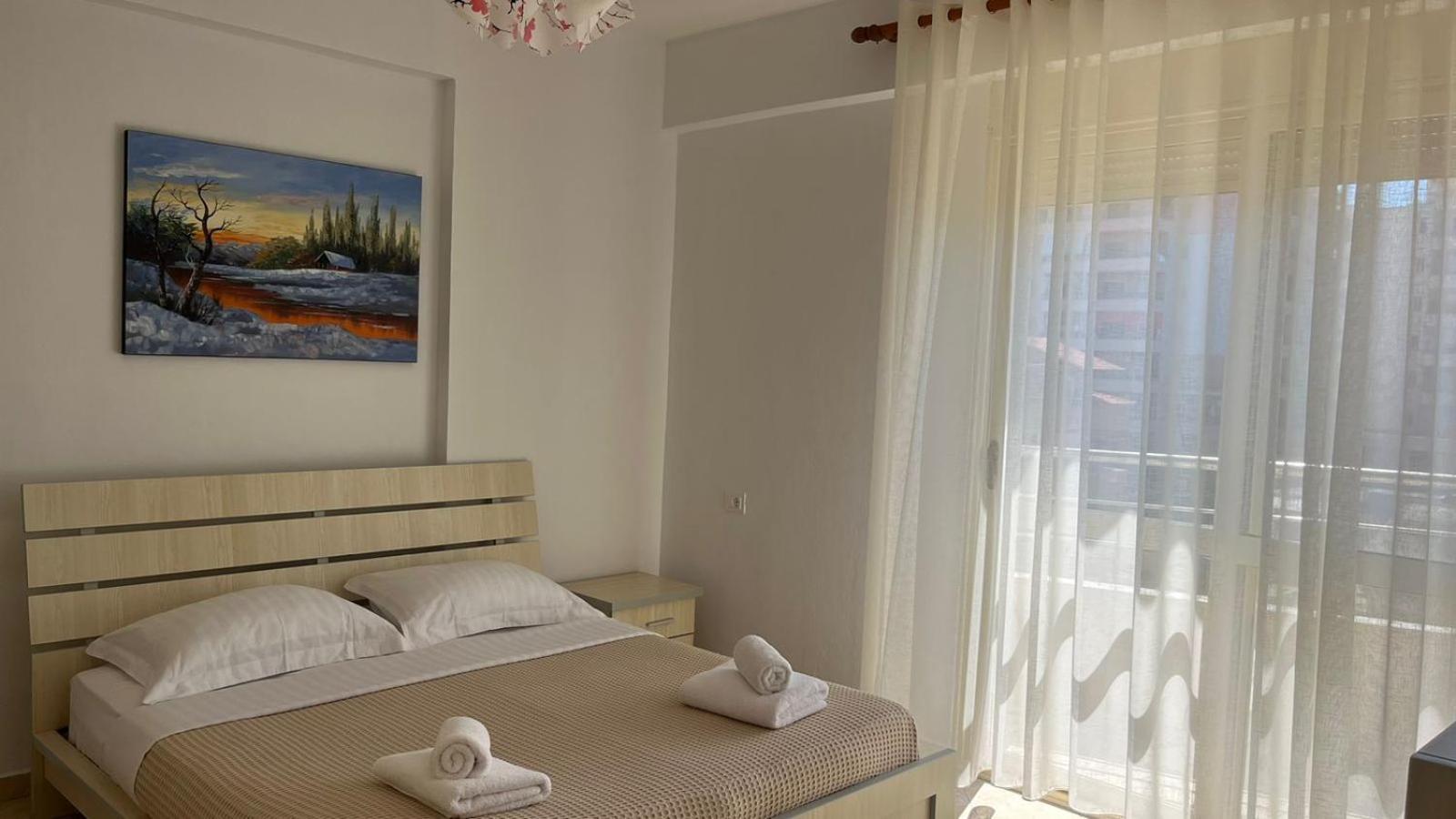 Hotel Visar - Apartments Vlorë Exteriör bild